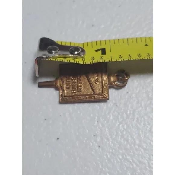 Morgan Vintage Dekalb 150 Bushel Club Farming Corn Yield Fob Pendant Charm - Picture 4 of 4